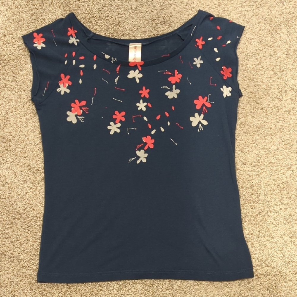Floral Screen Printed Navy Blue Top By Umsteigen